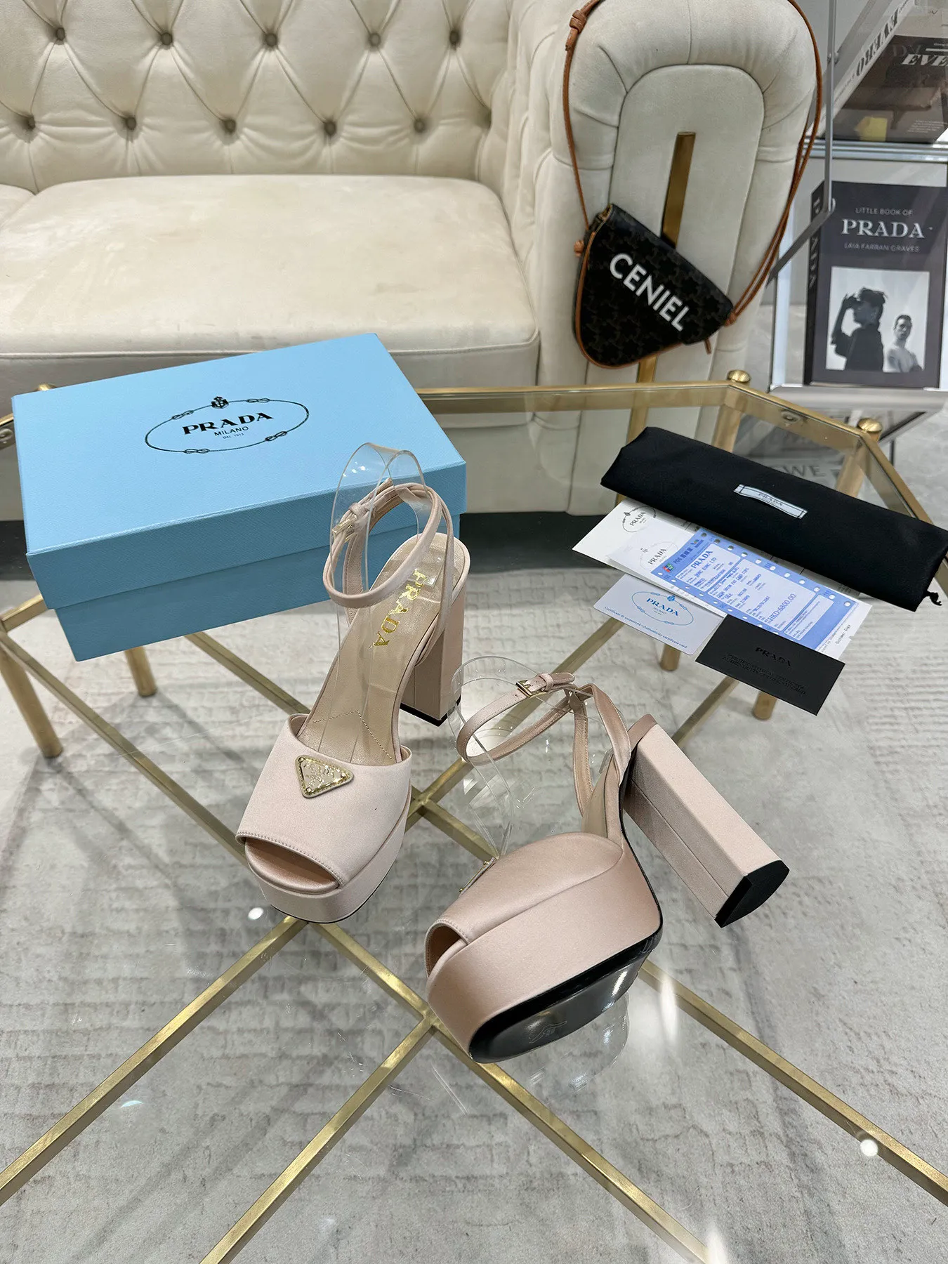 👟👟Ex-factory price 580👟👟 (imitation leather bottom-20) New arrival 👉Ready stock👈Remove the original board and make a 1:1 replica‼ ️The highest version ✅ Prada's early spring catwalk hot style 😘The latest spring style thick heel square toe water platform series (genuine leather outsole) (simulated leather sole) goddess must-have super beautiful on the feet 👉The upper is made of imported original silk, soft and textured, lining + foot pads, imported sheepskin lining, breathable and comfortable, private model water platform, heel, water platform 4M, heel height 13M Code number 35M-39M (34 40 41 42 43 is custom-made and cannot be returned or exchanged)